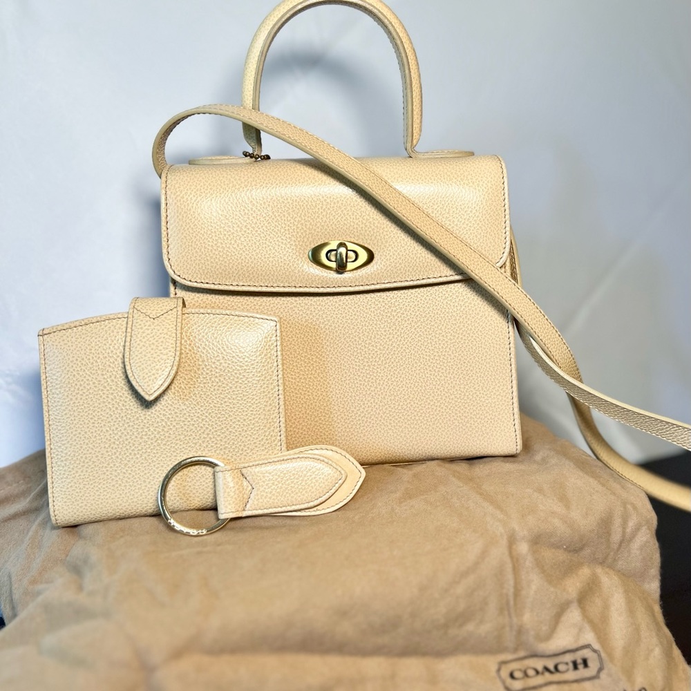 Vintage Coach Madison Gracie handbag bundled with wallet&keychain-never used!